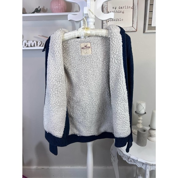 Blue Size Small Hollister insulated Hoodie - Picture 5 of 7